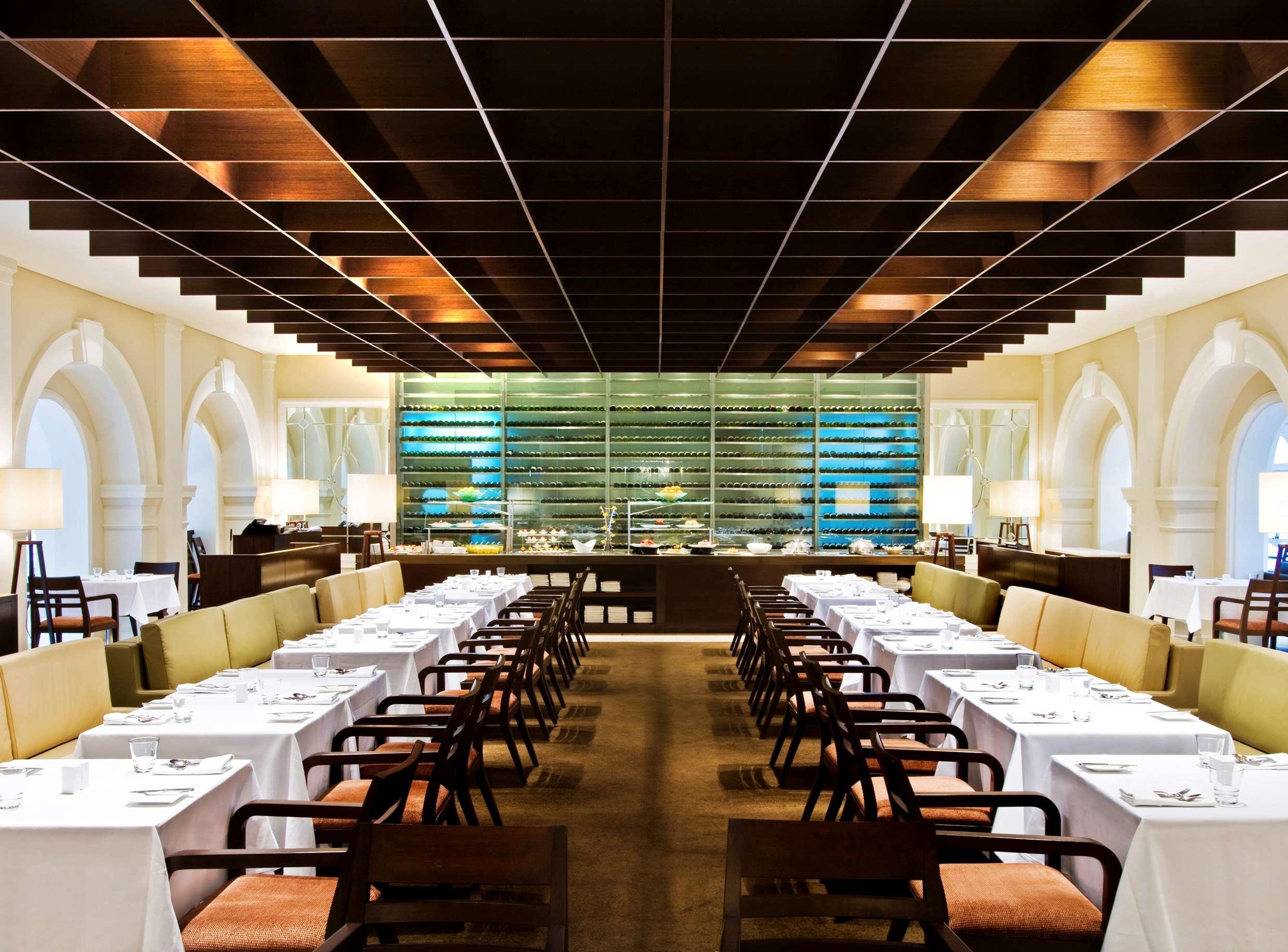 Goodwood Park Hotel Singapore Restaurant billede The interior of the restaurant