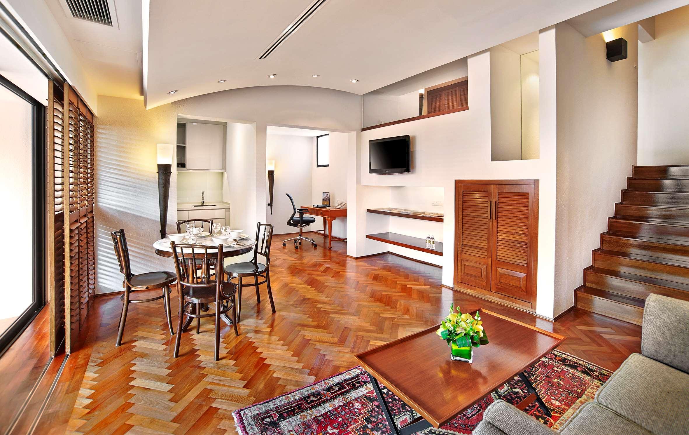 Goodwood Park Hotel Singapore Eksteriør billede A suite at the hotel