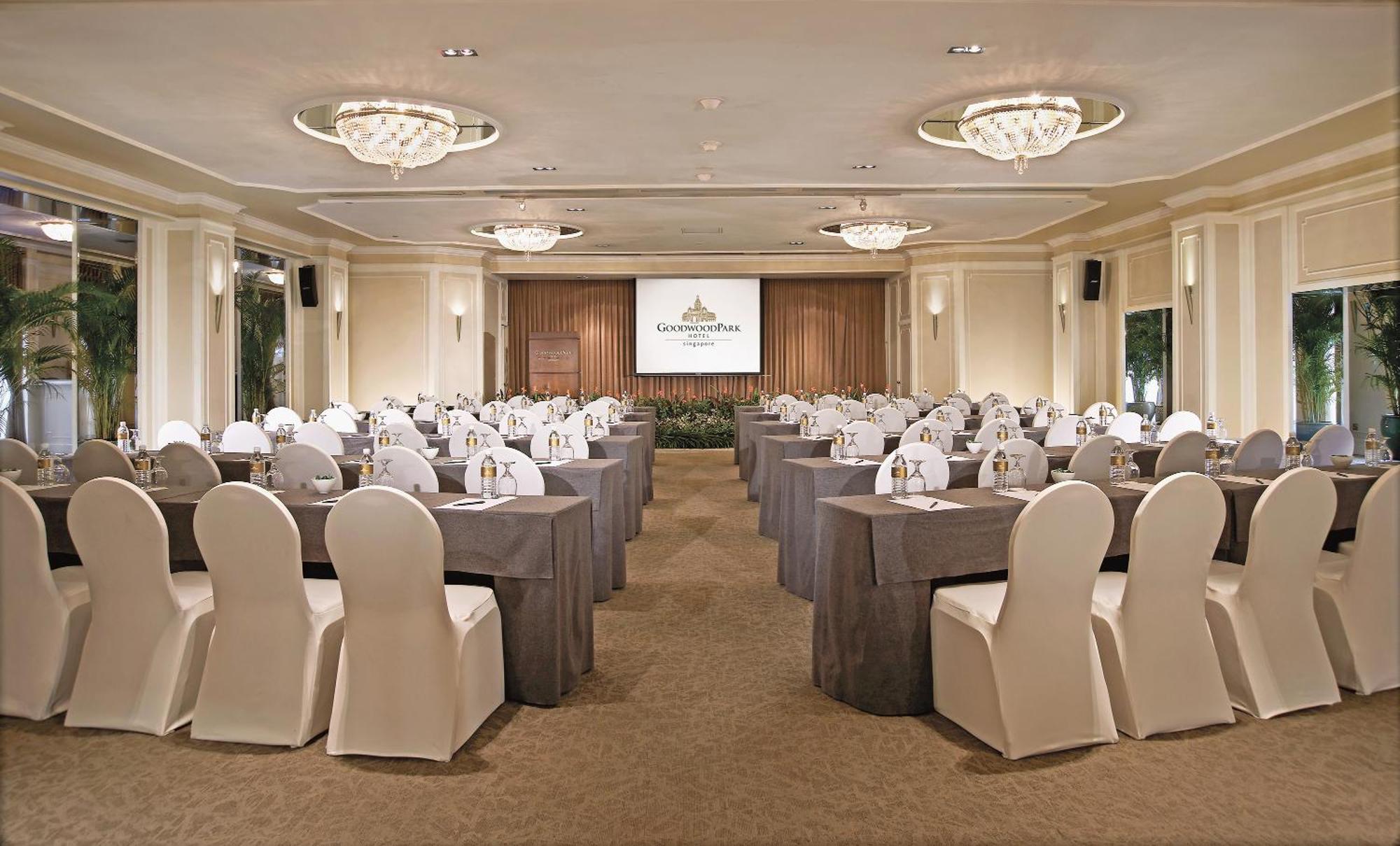 Goodwood Park Hotel Singapore Eksteriør billede The Royal Meeting Hall